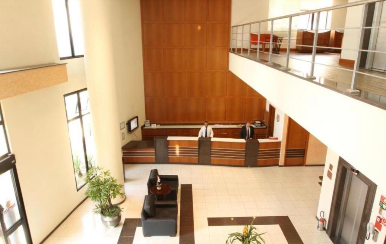 Live Mariana Pq Ibirapuera Uh1014 Hotel 4*
